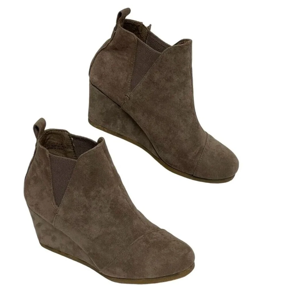 Dunes Zoey Women 7.5 Taupe Faux Suede‎ Wedge Ankle Booties Boots Round Toe
